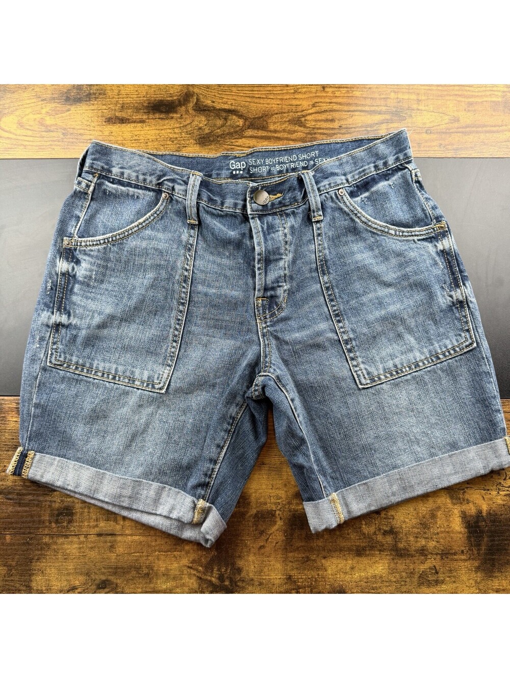 GAP Sexy Boyfriend Denim Shorts Women’s US 6 Mid Rise Blue Cuffed Cotton